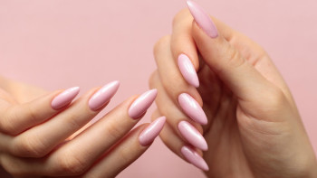 Фотография к новости: Маникюр жасауды табыс көзіне айналдырған жігіт