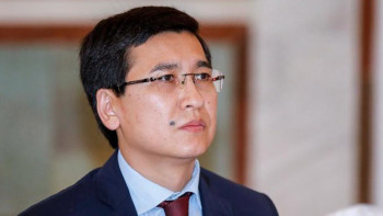 Фотография к новости: Әбенов Асхат Аймағамбетовтің студенттік шағы туралы: Барлық дебатқа қатысып, ортаны жарып шыққан азамат