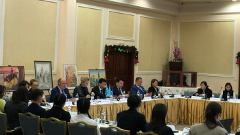 Фотография к новости: Халықаралық эксперттер еліміздегі балалар мәселесін талқылады