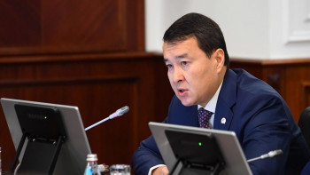 Фотография к новости: Жылу желілеріне аудит жүргіземіз – Әлихан Смайылов