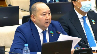 Депутат 12 желтоқсанды «Алаш күні» деп белгілеуді ұсынды