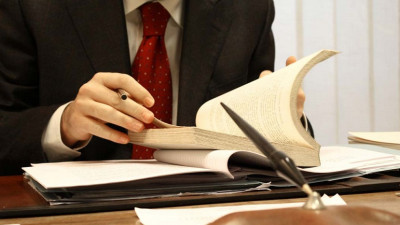 Кімге тегін адвокат көмегі көрсетіледі