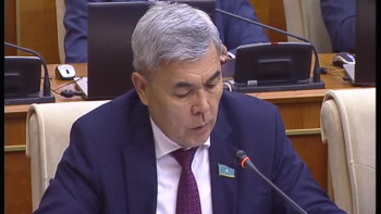 Фотография к новости: Депутат: Балалар мектептегі жабайылыққа шыдай алмай өмірімен қоштасып жатыр