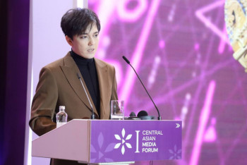 Фотография к новости: Димаш Құдайберген «Болашақпен» оқуға түсті