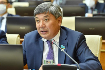 Фотография к новости: Депутат «авторитет» ағаларды жағалаған жастардың көбейіп кеткенін айтты