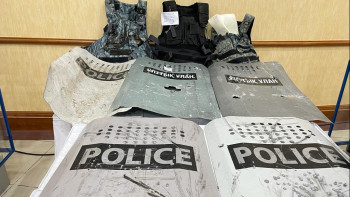 Фотография к новости: Қаңтар оқиғасы: Офицер өртке оранған қала әкімдігінде тірідей жанып кеткен