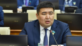 Фотография к новости: Мәжілісте бір депутаттың өкілеттігі тоқтатылды