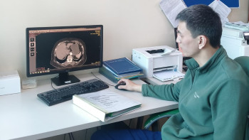 Фотография к новости: Елордалық дәрігерлер сирек кездесетін қатерлі ісікке шалдыққан науқасты аман алып қалды