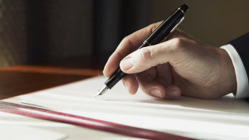 Фотография к новости: Сенат: Елбасы туралы заңның күші ертең жойылады