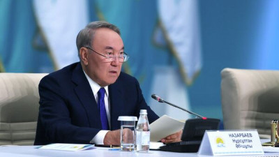 Назарбаев «Құрметті сенатор» атағынан айырылды