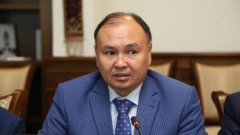 Фотография к новости: «Елбасы мәртебесі» туралы заң. Заңға сәйкес келмейді - депутат