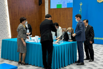 Астананың мәслихат депутаттары болашақ сенаторларға дауыс беруді аяқтады
