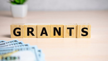 Фотография к новости: ҮЕҰ-ға мемлекеттік гранттар байқауы жарияланды