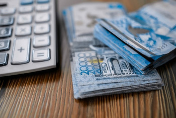 Фотография к новости: Жәрдемақыны көбейту, ұшаққа 50% жеңілдік. Депутат азаматтарға қолдау көрсетуді ұсынды