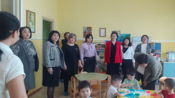 Фотография к новости: Балабақшаның педагогтері мектепке дейінгі ұйымдарымен тәжірибе алмасты