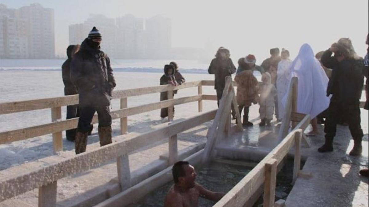 Астанада Крещение рәсімін жедел-құтқару қызметі қадағалайды