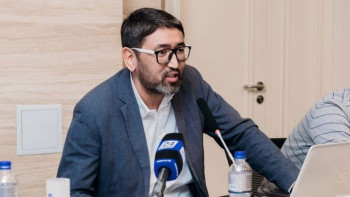 Фотография к новости: Саясаттанушы: Елдің кез келген азаматы депутаттыққа үміткер бола алатын мүмкіндік туды