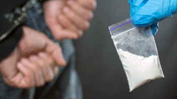 Фотография к новости: Астанада 8 келі наша сатпақ болған есірткі тасымалдаушы ұсталды