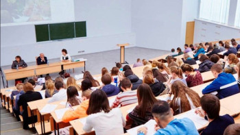 Фотография к новости: 2022 жылы университет түлектерінің 67%-ы тұрақты жұмыс тапқан