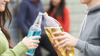 Фотография к новости: Жастар арасындағы маскүнемдікке не себеп? Зерттеу қорытындысы