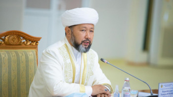 Фотография к новости: Бас мүфти Швецияда Құранды өртеген адамның әрекетіне қатысты пікір білдірді