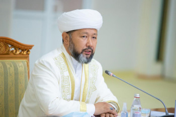 Фотография к новости: Бас мүфти Швецияда Құранды өртеген адамның әрекетіне қатысты пікір білдірді