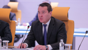 Фотография к новости: Смайылов: Елді мекендердің 77 пайызы мобильді кең жолақты интернетпен қамтылған