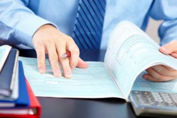 Фотография к новости: «Банкрот» атануыңызға көмектесемін. Біржанов халықты алданбауға шақырды