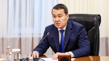 Фотография к новости: Премьер-министр халықпен аз кездесу өткізген министрліктерді атады