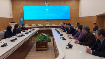 Фотография к новости: Сайлау-2023. АMANAT партиясы ОСК-ға кандидаттар тізімін ұсынды