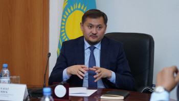 Фотография к новости: Саясат Нұрбек елдегі ғылымды сақтап қалу жолын атады