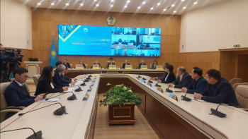 Фотография к новости: «Ақ жол» партиясы Орталық сайлау комиссиясына партиялық тізімін ұсынды