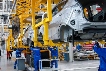 Фотография к новости: Елімізде автомобиль мен компьютер жасау шамамен 30 пайызға өскен