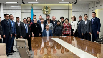 Фотография к новости: AMANAT ұсынған кандидаттар тіркелді