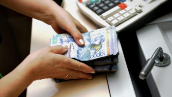 Фотография к новости: «Спутниктік теледидар қызметкерімін»: Түркістандық 30-дан астам адамның атынан несие алған