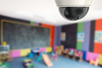 Фотография к новости: Республикада 3300-ге жуық мектеп пен 4200-ден астам балабақшада күзет жоқ