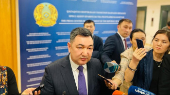 Фотография к новости: Масс-медиа туралы заң. Министр журналистердің талабын тыңдады