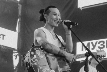 Фотография к новости: СІМ: Darkhan Juzz Таиландта жол апатынан қаза болған