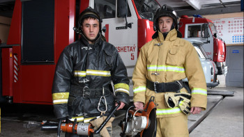 Фотография к новости: Құтқарушы: Өмір үшін күресіп жатқан адамдарды аман алып шығу үшін әр секунд қымбат