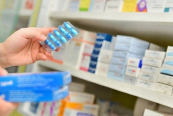 Фотография к новости: Министр: Медицина қызметкерлері әлі күнге дәрі-дәрмекті қолмен араластырады