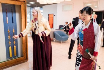 Фотография к новости: Ханбок, лотос шайы: Дипломаттар корей мәдениетімен тереңірек танысты