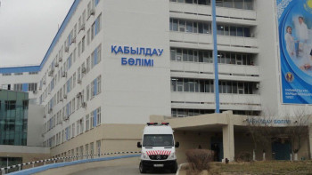 Фотография к новости: Ақтауда ауруханада жатқан науқас екінші қабатынан құлап кетті