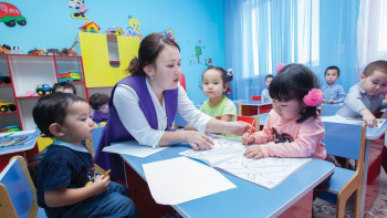 Фотография к новости: 2023 жылы мыңнан аса балабақша педагогі біліктілігін арттырады