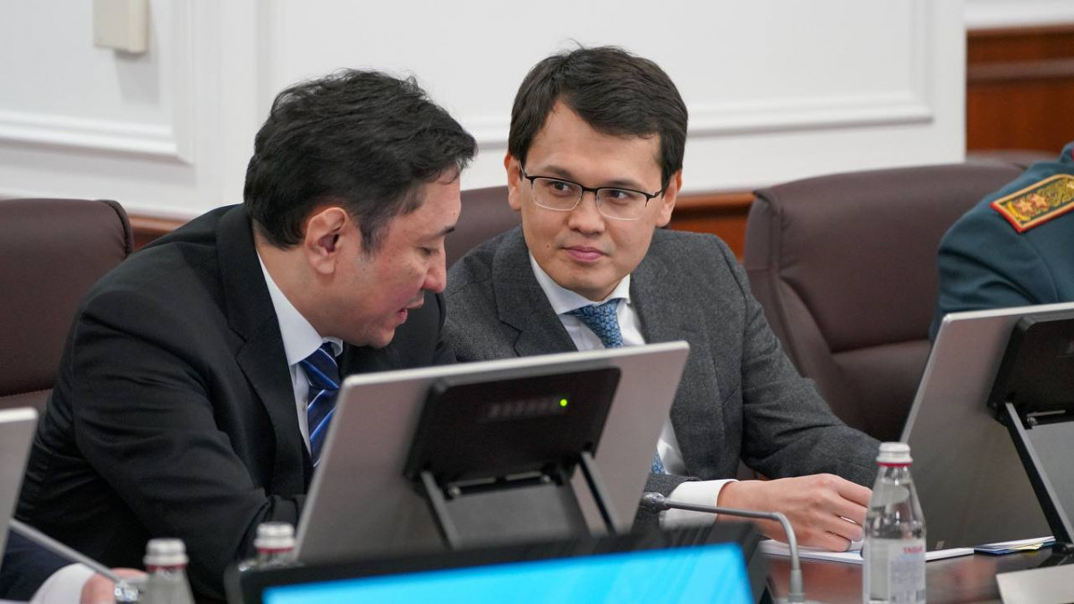 Радиофобия. Заңның қайшылығы. Министр Астанадағы интернет сапасын қалай шешеді?