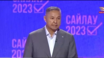 Фотография к новости: Үкімет қолымыздағы бар байлыққа дұрыс мән бермей отыр - Азат Перуашев