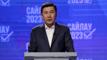 Фотография к новости: Қошанов барлық партияларды «Жер аманаты» комиссиясына қосылуға шақырды