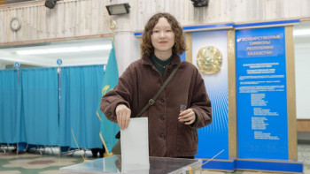 Фотография к новости: Ең жас дауыс беруші таңдау жасады