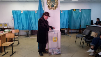 Фотография к новости: Ұлықбек Есдәулет: Әділетті мемлекет боламыз десек, әділ заң орнатуымыз керек