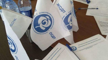 Фотография к новости: Парламентке алғаш рет оппозициялық ЖСДП партиясы келді