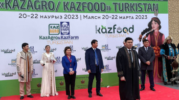 Фотография к новости: Түркістандағы жәрмеңкеде 257 млрд теңгенің келісімі бекітілді